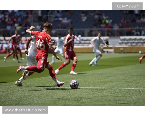 17 岁天才首秀圆梦拜仁！卡尔：这一刻将永远烙印在我生命中(1)